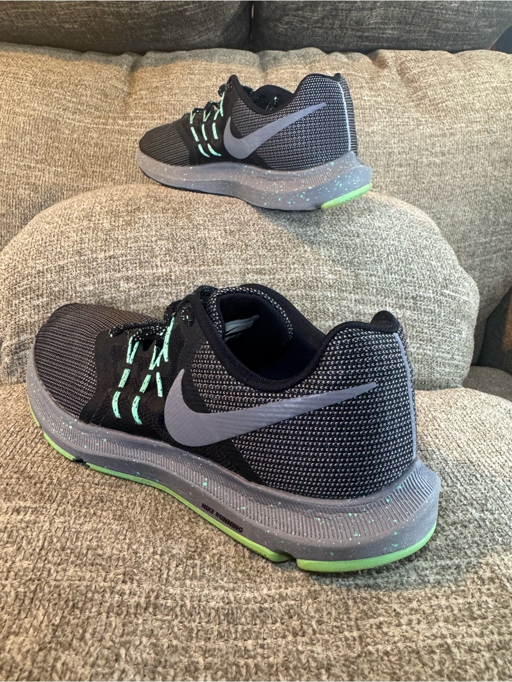 Nike Run Swift SE Special Edition Women’s Gunsmoke/Green Glow AR1904-001 Size 9 - Picture 11 of 12